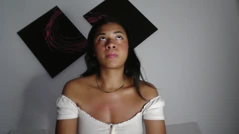 Snapshot of dark_enchantress_ chatting on November 9, 2025, 1:59 am Sofia online show from November 9, 2025, 1:59 am