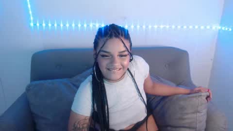 dark_flama online show from November 29, 2025, 4:43 pm