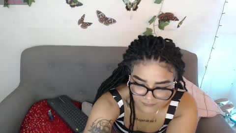 dark_flama online show from April 23, 2026, 1:18 am