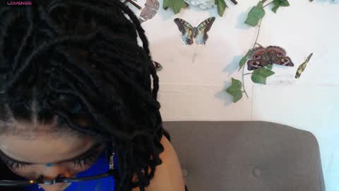 dark_flama online show from April 25, 2026, 2:14 am