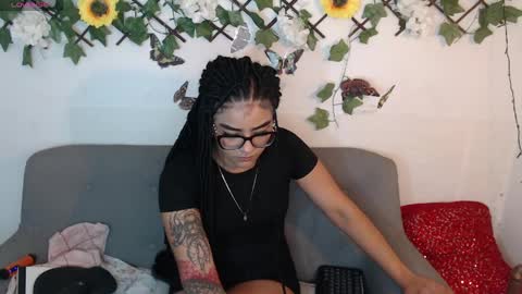 dark_flama online show from April 27, 2026, 2:31 am