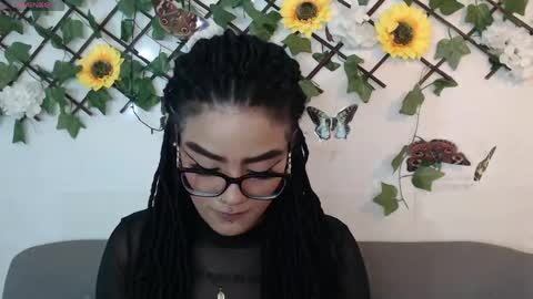 dark_flama online show from May 2, 2026, 12:26 am