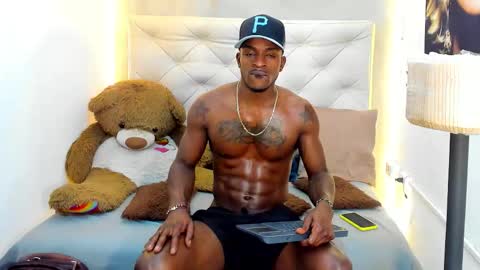 dark_king01 online show from February 10, 2026, 7:18 pm