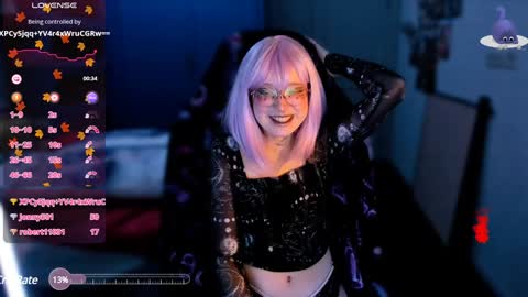 Snapshot of dark_lucious chatting on December 8, 2024, 4:18 pm Lucious Foijieh online show from December 8, 2024, 4:18 pm