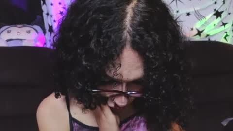 dark_nina__ online show from May 3, 2026, 7:36 am
