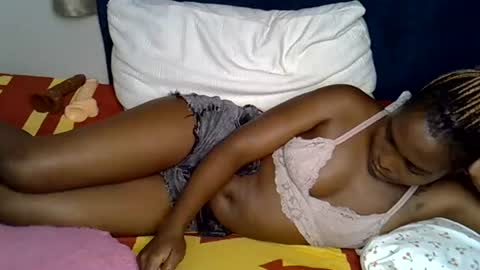 Snapshot of dark_petite_ chatting on July 8, 2026, 7:40 pm dark_petite_ online show from July 8, 2026, 7:40 pm