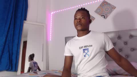 Snapshot of dark_stallionx chatting on November 16, 2025, 3:23 am Chris online show from November 16, 2025, 3:23 am