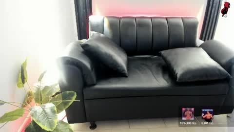 Snapshot of dark_valentino chatting on August 3, 2026, 11:37 am dark_valentino online show from August 3, 2026, 11:37 am