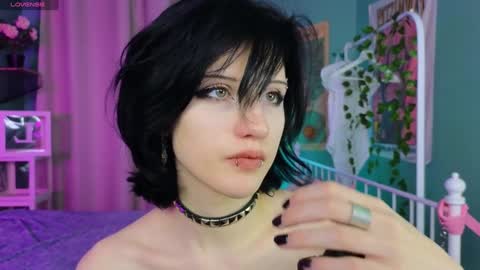 Vamp  online show from February 5, 2025, 10:12 pm