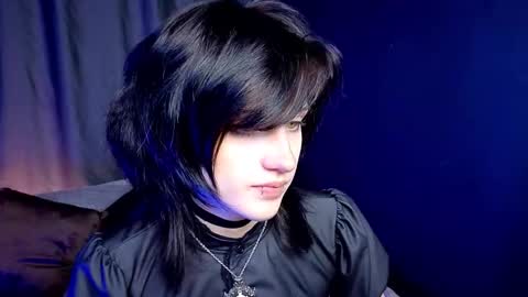 Vamp  online show from September 29, 2025, 5:07 pm