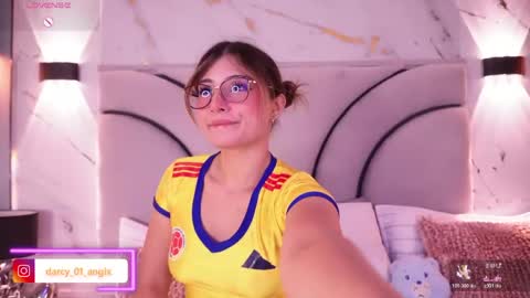 Angel Darcy  online show from April 23, 2026, 11:40 pm
