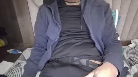 Snapshot of darkbud03 chatting on February 1, 2025, 3:50 pm just a guy online show from February 1, 2025, 3:50 pm