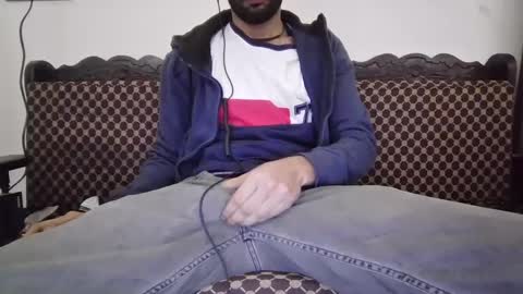 Snapshot of darkbud03 chatting on February 3, 2025, 1:30 pm just a guy online show from February 3, 2025, 1:30 pm