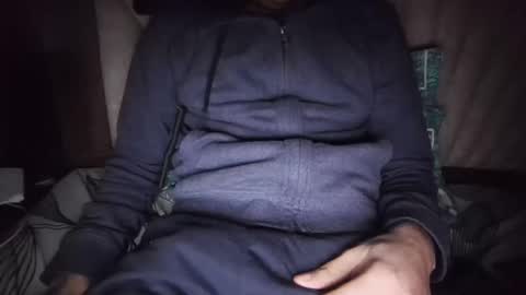 Snapshot of darkbud03 chatting on February 5, 2025, 8:14 pm just a guy online show from February 5, 2025, 8:14 pm