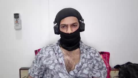 Snapshot of darkbud03 chatting on November 5, 2025, 9:15 pm just a guy online show from November 5, 2025, 9:15 pm