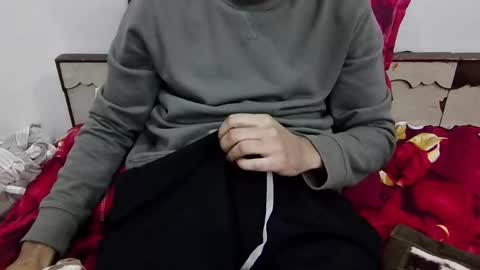 Snapshot of darkbud03 chatting on November 11, 2025, 9:04 pm just a guy online show from November 11, 2025, 9:04 pm