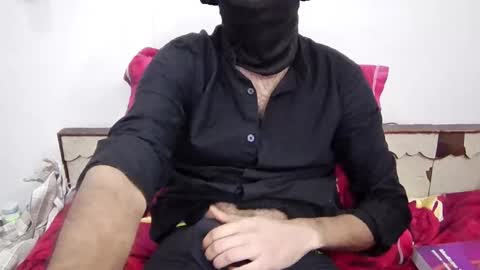 Snapshot of darkbud03 chatting on November 24, 2025, 7:35 pm just a guy online show from November 24, 2025, 7:35 pm