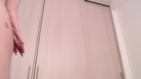 Snapshot of darkcandy666 chatting on January 17, 2025, 10:34 pm Candy online show from January 17, 2025, 10:34 pm