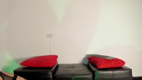 Snapshot of darkchannel chatting on November 30, 2025, 7:01 am darkchannel online show from November 30, 2025, 7:01 am