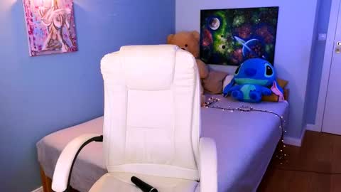 darkmoon____ online show from October 30, 2025, 3:13 pm