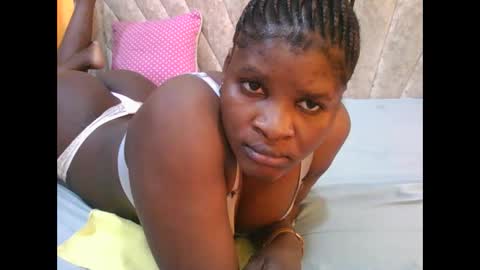 SHANICE online show from November 28, 2025, 10:51 am