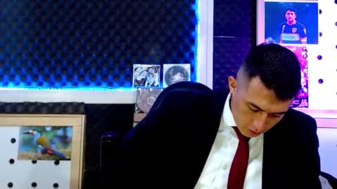 Snapshot of darko0717 chatting on February 9, 2025, 12:41 pm DARKO0717 online show from February 9, 2025, 12:41 pm