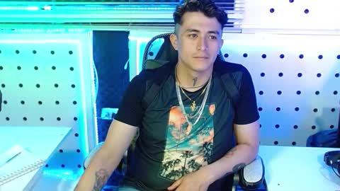 Snapshot of darko0717 chatting on November 14, 2025, 10:07 pm DARKO0717 online show from November 14, 2025, 10:07 pm