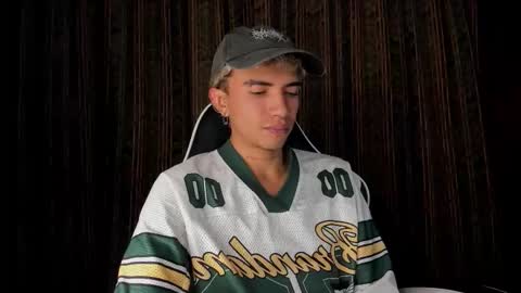 Snapshot of darkodark0 chatting on November 28, 2025, 12:13 am Darko online show from November 28, 2025, 12:13 am