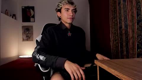 Snapshot of darkodark0 chatting on February 24, 2026, 10:52 pm Darko online show from February 24, 2026, 10:52 pm