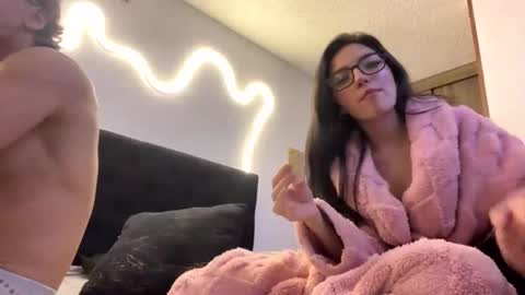 Snapshot of darkpleasuress chatting on September 10, 2025, 6:46 am darkpleasuress online show from September 10, 2025, 6:46 am