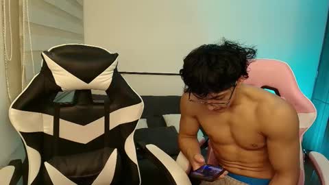 Snapshot of darkpleasuress chatting on November 14, 2025, 6:12 am darkpleasuress online show from November 14, 2025, 6:12 am