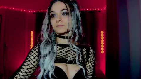 Snapshot of darkskullmistress chatting on February 3, 2026, 4:21 am roseredgoddess online show from February 3, 2026, 4:21 am