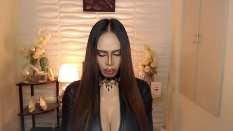 Snapshot of darksoul_mistress chatting on December 16, 2024, 6:32 am HAPPY BIRTHDAY MISTRESS MADRIANA online show from December 16, 2024, 6:32 am