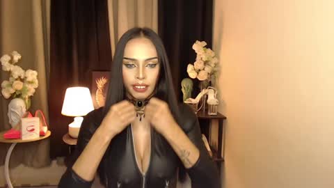 Snapshot of darksoul_mistress chatting on January 14, 2025, 7:27 am HAPPY BIRTHDAY MISTRESS MADRIANA online show from January 14, 2025, 7:27 am