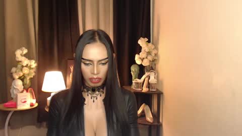 Snapshot of darksoul_mistress chatting on January 24, 2025, 11:15 am HAPPY BIRTHDAY MISTRESS MADRIANA online show from January 24, 2025, 11:15 am