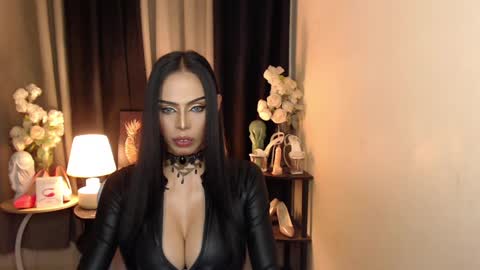 Snapshot of darksoul_mistress chatting on January 26, 2025, 8:57 am HAPPY BIRTHDAY MISTRESS MADRIANA online show from January 26, 2025, 8:57 am