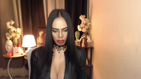 Snapshot of darksoul_mistress chatting on January 26, 2025, 12:01 pm HAPPY BIRTHDAY MISTRESS MADRIANA online show from January 26, 2025, 12:01 pm
