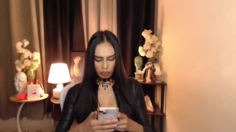 Snapshot of darksoul_mistress chatting on January 30, 2025, 3:40 pm HAPPY BIRTHDAY MISTRESS MADRIANA online show from January 30, 2025, 3:40 pm