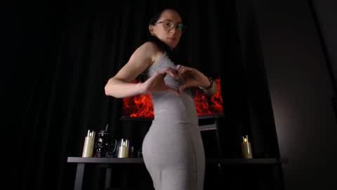 darkspark_ online show from December 19, 2025, 10:22 am