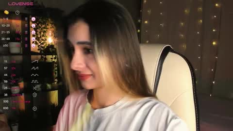 Snapshot of darlabelle chatting on November 16, 2025, 3:34 am Belle online show from November 16, 2025, 3:34 am