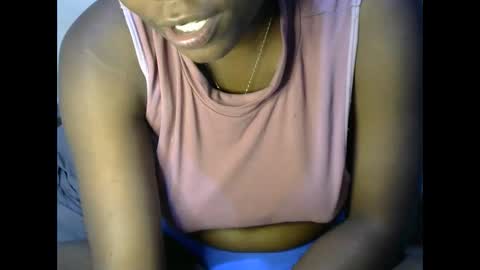 darling_dreamer2 online show from September 30, 2025, 6:02 pm