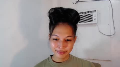 Snapshot of darling_sweetheartxx chatting on November 4, 2025, 3:00 pm YOUR ATHENA online show from November 4, 2025, 3:00 pm