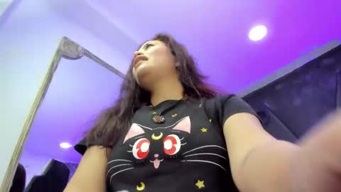 Snapshot of darlingbdsm_ chatting on December 19, 2025, 4:14 pm Darling online show from December 19, 2025, 4:14 pm