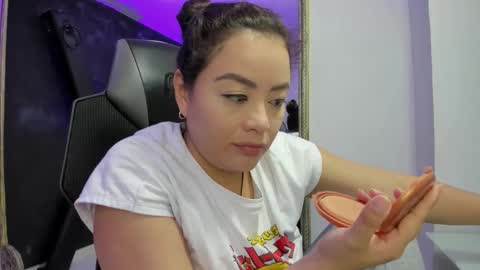 Snapshot of darlingbdsm_ chatting on January 16, 2026, 1:59 pm Darling online show from January 16, 2026, 1:59 pm