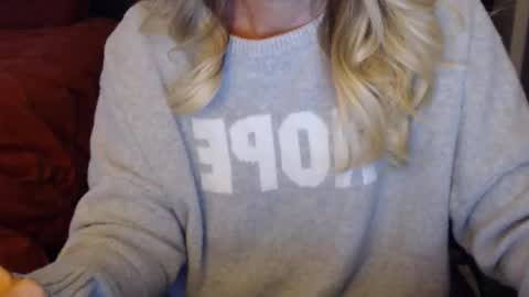 Snapshot of darlingd77 chatting on October 15, 2025, 12:38 pm DarlingD online show from October 15, 2025, 12:38 pm