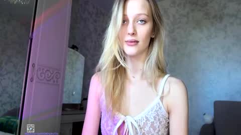 D online show from October 4, 2025, 8:34 am