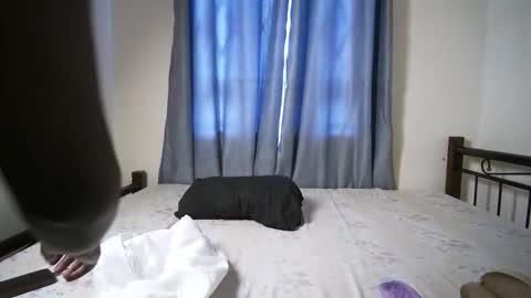 darlqueen online show from March 16, 2026, 5:24 am