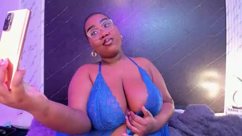 Snapshot of darnellqueen chatting on November 6, 2025, 1:06 am Darnell Queen online show from November 6, 2025, 1:06 am