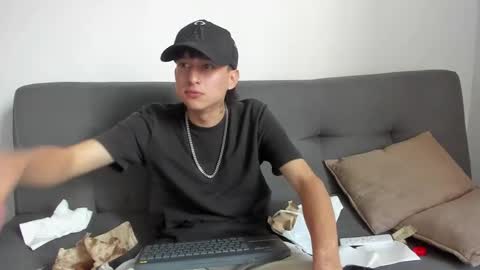 Snapshot of darsel_night chatting on November 22, 2025, 3:11 pm darsel_night online show from November 22, 2025, 3:11 pm