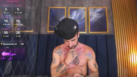Snapshot of darwin_horny2 chatting on May 4, 2026, 11:23 pm darwin_horny2 online show from May 4, 2026, 11:23 pm